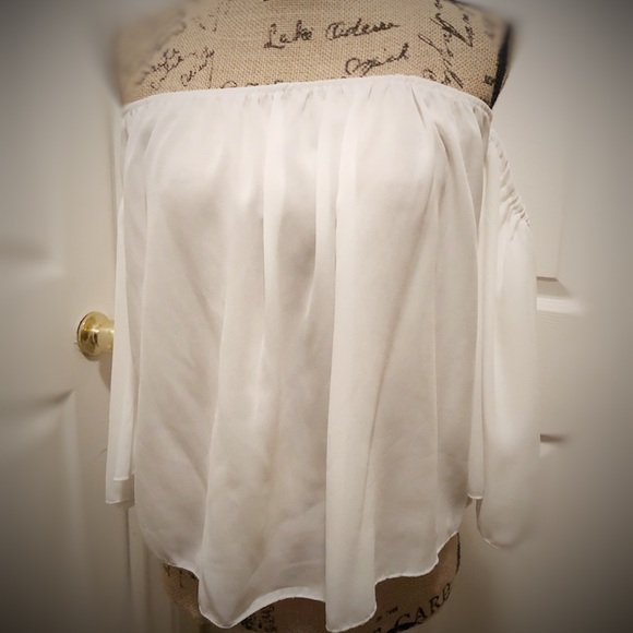 Off The Shoulder Blouse - Picture 1 of 3